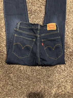 Women’s Levi's 724 High Rise Straight-Leg Jeans